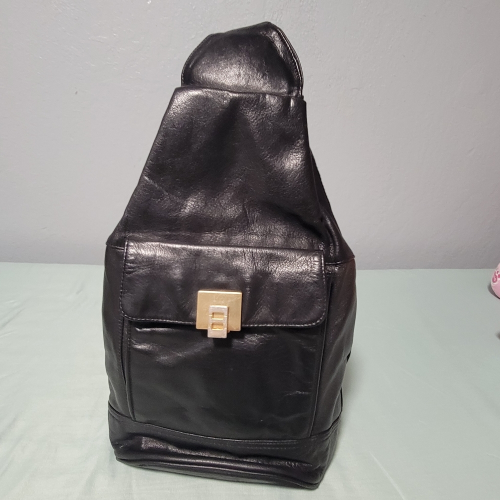 PERLINA VINTAGE  Black Leather Backpack